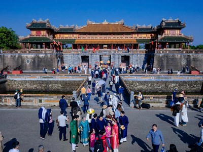 Hơn 8.700 du khách tham quan di sản Huế trong ngày đầu năm 2026