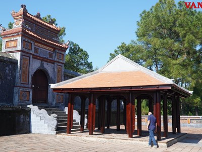 Khẩn trương xử lý sai phạm, hoàn trả nguyên trạng di tích lăng vua Thiệu Trị