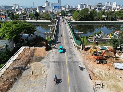 Đề nghị chấm dứt hợp đồng với nhà thầu thi công cầu Vỹ Dạ do chậm tiến độ kéo dài
