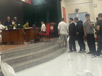 Huế tiếp nhận 7 công dân bị Hoa Kỳ trục xuất