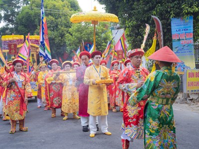 Sắc màu văn hóa dân gian tại Lễ hội điện Huệ Nam 