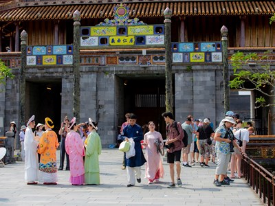 Dự kiến đón gần 700.000 lượt khách dịp lễ, Huế công bố đường dây nóng hỗ trợ du khách 