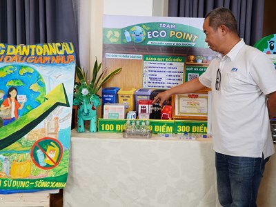 Lan tỏa tinh thần sống xanh từ cuộc thi giảm nhựa trong trường học tại Huế