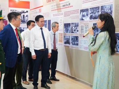 Huế trưng bày nhiều tư liệu về Quốc hội và quyền làm chủ của nhân dân