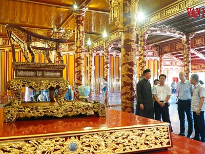 Bảo vật quốc gia Ngai vua triều Nguyễn “trở lại” điện Thái Hòa