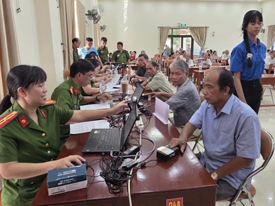Tổ chức thu nhận mẫu ADN của thân nhân liệt sĩ tại Huế