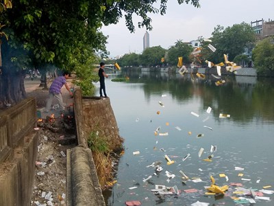 Huế: Lễ tang tổ chức không quá 72 giờ, không rải vàng mã khi đưa tang