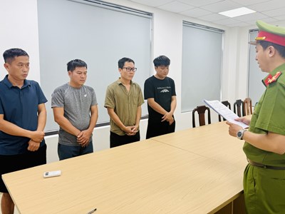 Khởi tố 4 đối tượng cá độ bóng đá qua mạng với số tiền hơn 22 tỉ đồng