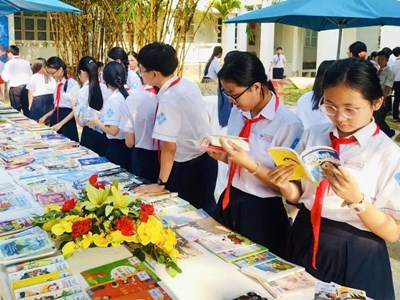 TP. Huế miễn phí sách giáo khoa cho học sinh từ năm học 2026 - 2027