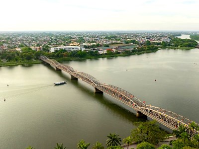 Huế nghiên cứu phát triển thêm sản phẩm du lịch trên sông Hương
