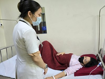 Sở Y tế TP. Huế kiểm tra bếp ăn tập thể tại các doanh nghiệp