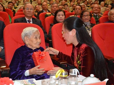 Gặp mặt nhân kỷ niệm 80 năm Ngày thành lập Quân đội Nhân dân Việt Nam