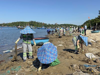 100% rác thải nhựa tại các bãi biển, khu du lịch biển được thu hồi, xử lý