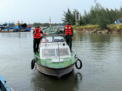 Tập trung ứng phó bão số 12 và mưa lớn gây nguy cơ ngập lụt, sạt lở đất, lũ quét