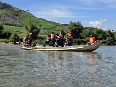 Hiểm họa trên những chuyến đò ngang