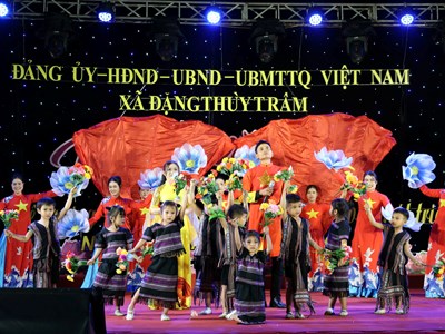 Rộn ràng Hội thi văn nghệ “Xuân quê hương – xã Đặng Thùy Trâm đổi mới và phát triển”