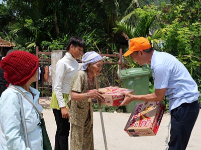 Người cựu chiến binh nặng lòng với đồng bào Ca Dong