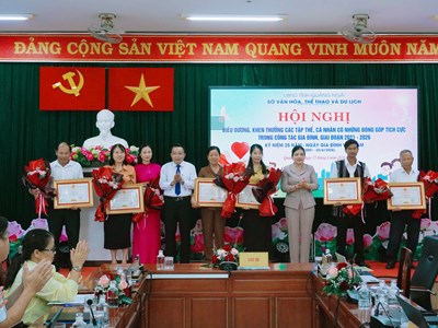 Quảng Ngãi biểu dương các tập thể, cá nhân tiêu biểu trong công tác gia đình
