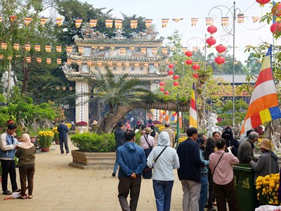 Quảng Ngãi siết chặt quản lý tiền công đức và tài trợ tại di tích, lễ hội