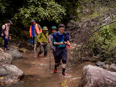 Đánh thức cung đường trekking xanh giữa đại ngàn xã Đặng Thùy Trâm
