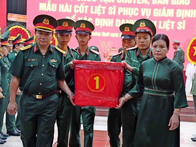 Quảng Ngãi bàn giao 2.219 mẫu sinh phẩm hài cốt liệt sĩ phục vụ giám định ADN