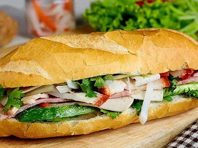 55 người nhập viện nghi ngộ độc bánh mì, cơ quan chức năng khẩn trương tìm nguyên nhân