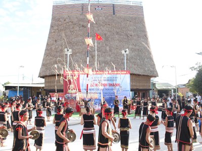 Để văn hóa truyền thống sống mãi trong cộng đồng