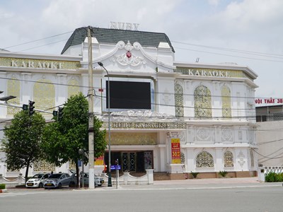 Xã được ủy quyền cấp phép karaoke, vũ trường