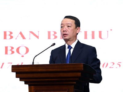 Chủ tịch UBND TP Huế giữ chức Phó Bí thư Tỉnh ủy Hà Tĩnh