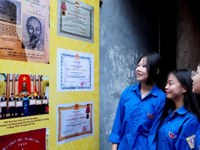 Triển lãm “Văn Miếu - Quốc Tử Giám và Truyền thống giáo dục khoa bảng tỉnh Hà Tĩnh”