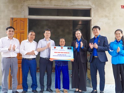 Thanh niên Hà Tĩnh biến khí thế Đại hội Đảng thành hành động