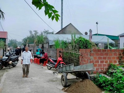 Phát hiện hai mẹ con cùng dì ruột tử vong trong phòng ngủ