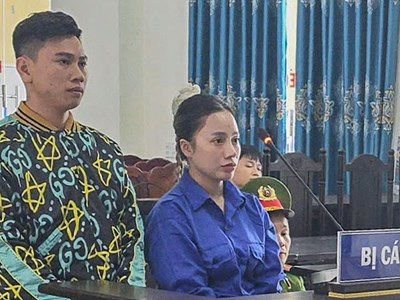 Ghen chồng, vợ cướp nhẫn vàng của người yêu cũ