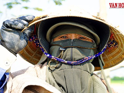 Những phận đời phụ nữ gồng mình giữa nắng hè