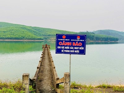 Đi câu cá, 2 nam sinh lớp 10 tử vong thương tâm