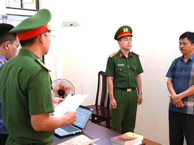 Bắt người đàn ông mua lợn dịch, cấp đông rồi bán ra thị trường