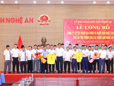Tập đoàn Hoành Sơn có gì để “gánh” cùng lúc hai đội bóng?