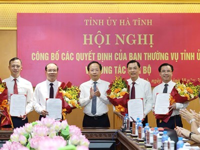 Hà Tĩnh điều động, luân chuyển 10 cán bộ chủ chốt