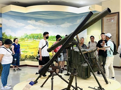 Triển lãm “Hào khí Điện Biên - Một thiên sử vàng”