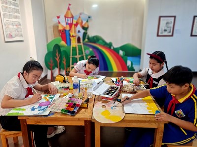 Thiếu nhi sôi nổi tham gia thi vẽ tranh “Sắc hè Đà Nẵng”