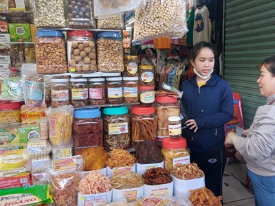 Hàng trăm tiểu thương được hướng dẫn kỹ năng livestream bán hàng