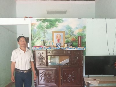 “Người Cơ Tu thờ ảnh Bác để nhớ lời Bác dạy”