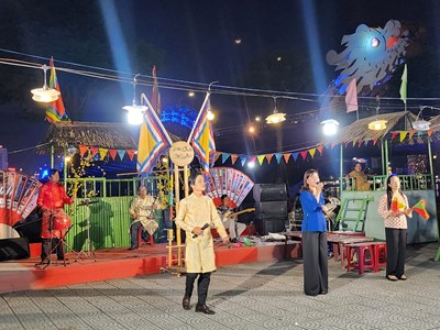 Đà Nẵng:  Mở lớp truyền dạy nhạc cụ dân tộc đệm hát Bài chòi 