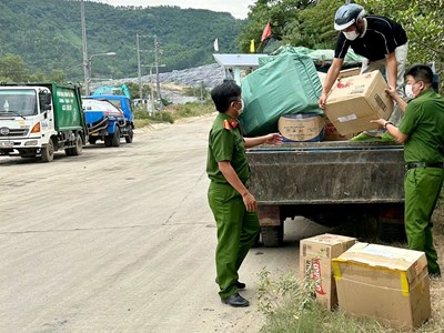 Đà Nẵng:  Tiêu hủy gần 10.000 bánh Trung thu trôi nổi