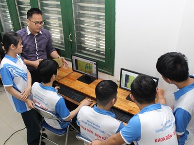 Đà Nẵng: Nâng cao khả năng ứng dụng AI, vi mạch bán dẫn trong giáo dục