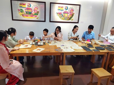 Giới thiệu hàng trăm tác phẩm nghệ thuật dân gian Việt Nam 3 miền Bắc - Trung - Nam