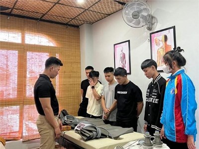 Trường Đại học Thể dục thể thao Đà Nẵng tổ chức cho sinh viên trải nghiệm và thực hành kỹ thuật hồi phục thể thao