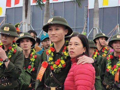 Hơn 1.400 thanh niên Đà Nẵng lên đường nhập ngũ