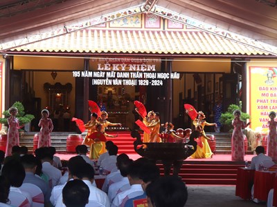 Phê duyệt đề án, thể lệ thi tuyển sáng tác phác thảo bức phù điêu Thoại Ngọc Hầu