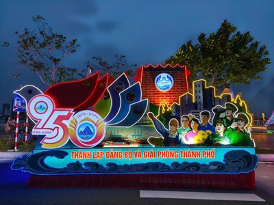 Khai mạc “Hội thi diễu hành xe hoa, thuyền hoa”